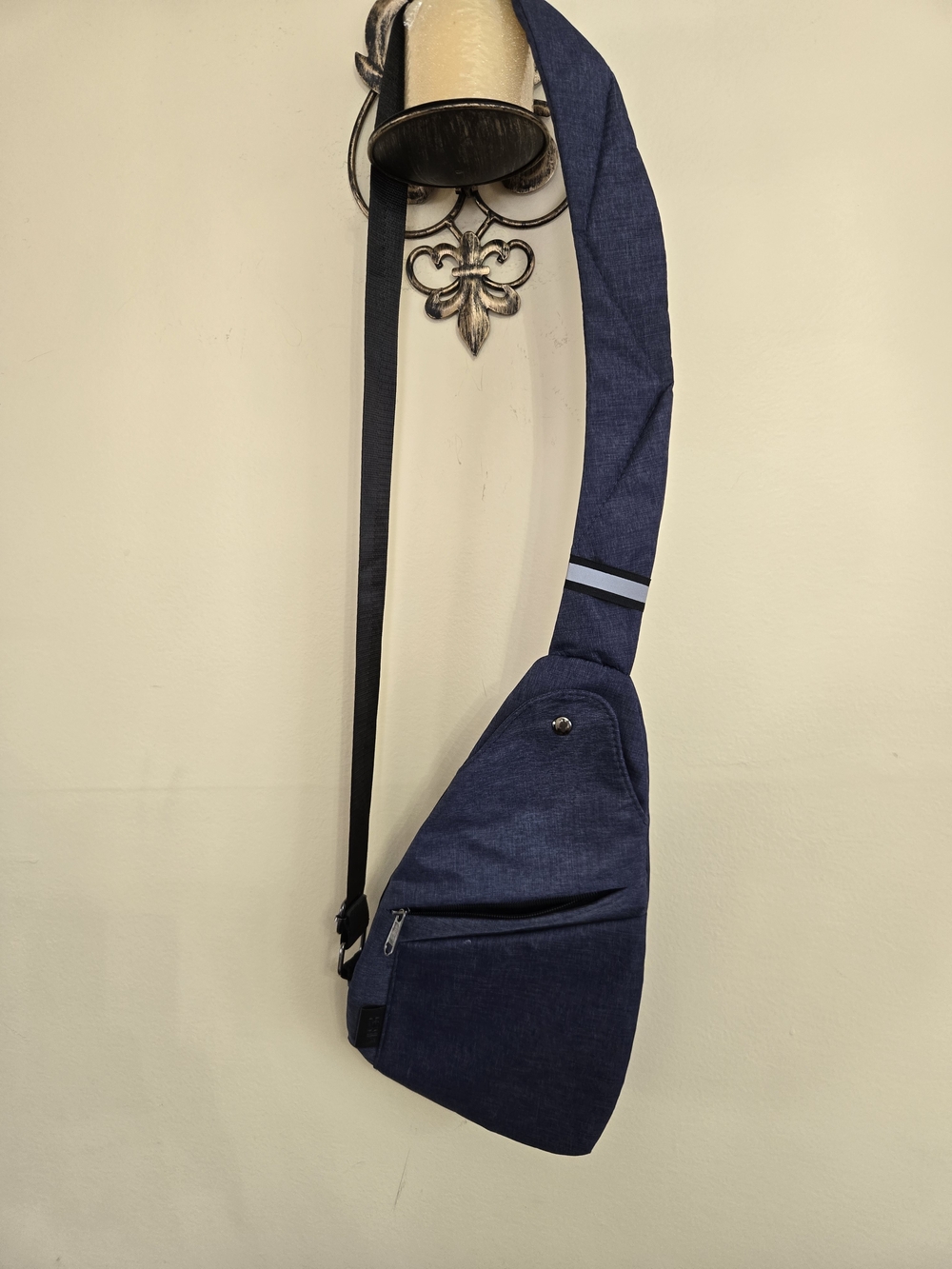 Women's Navy Sling Crossbody Bag - Minimal Carry